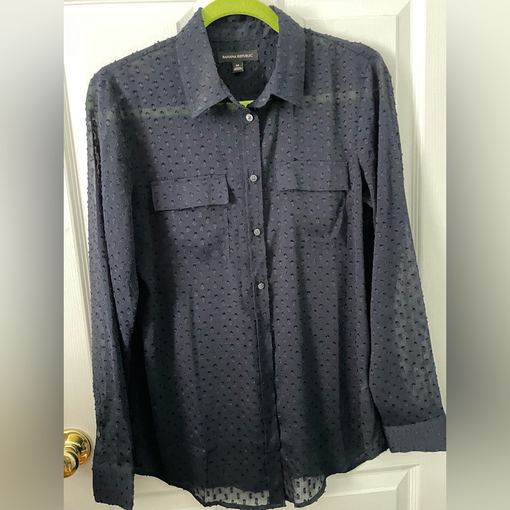 Banana Republic Dillon blouse size MEDIUM